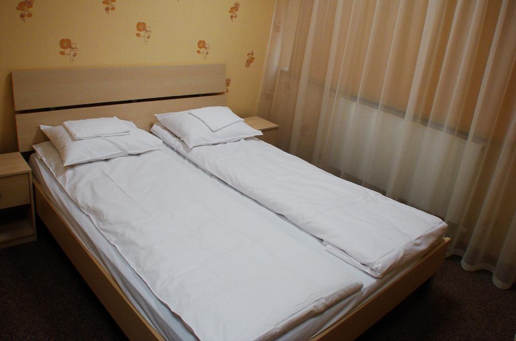 Eurohotel Maardu Szoba fotó