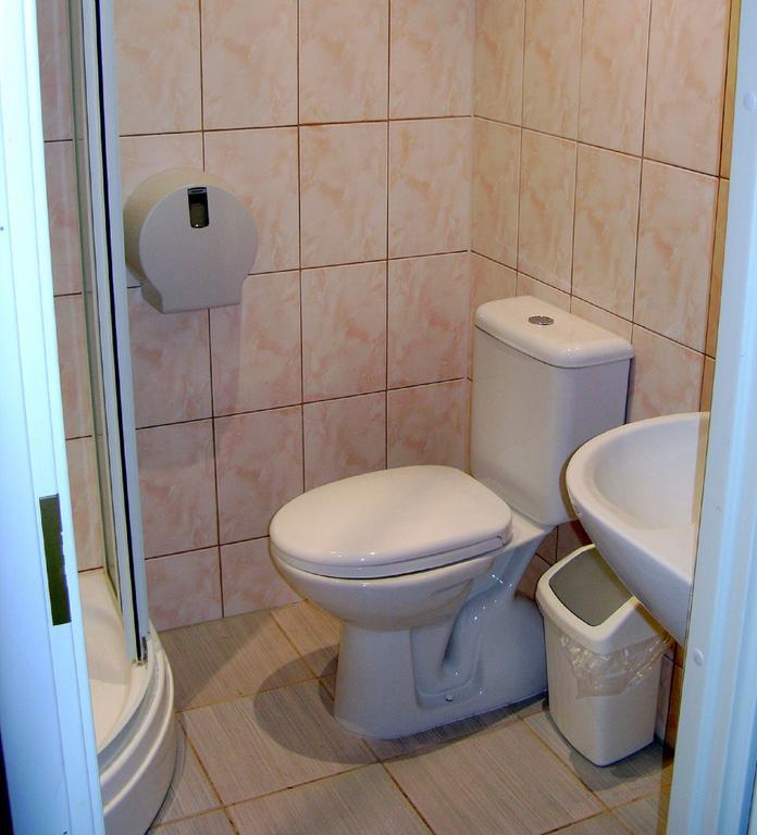 Eurohotel Maardu Szoba fotó