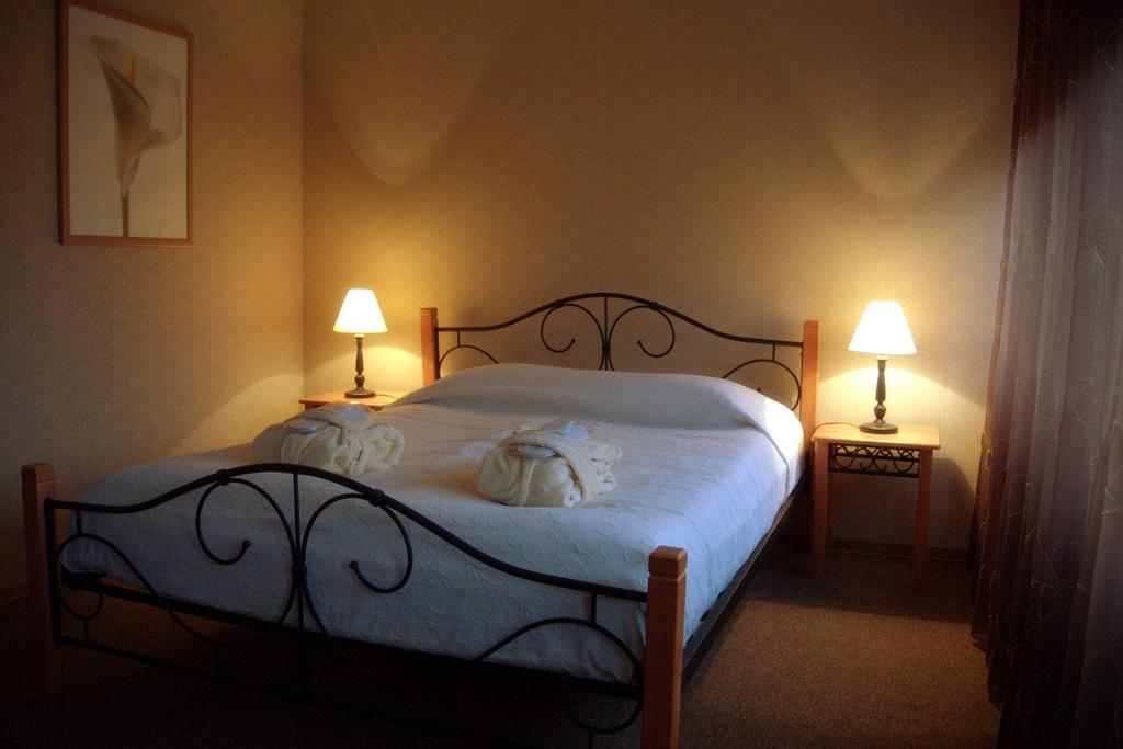 Eurohotel Maardu Szoba fotó
